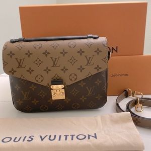 Louis Vuitton Pochette Métis crossbody handbag